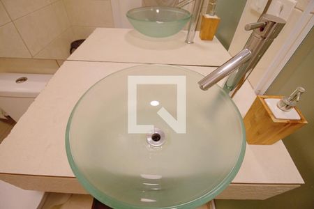 Apartamento à venda com 80m², 3 quartos e 1 vaga Apartamento à venda com 80m², 3 quartos e 1 vagaBanheiro