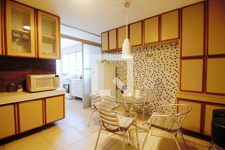 Apartamento à venda com 80m², 3 quartos e 1 vaga Apartamento à venda com 80m², 3 quartos e 1 vagaCopa