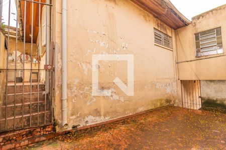 Casa à venda com 130m², 2 quartos e 1 vaga Casa à venda com 130m², 2 quartos e 1 vagaQuintal - garagem