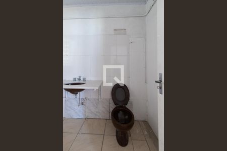 Casa à venda com 500m², 3 quartos e 4 vagasBanheiro 2