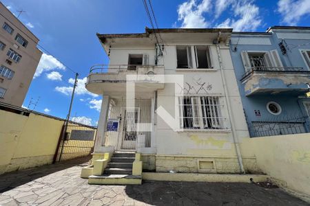 Casa à venda com 500m², 3 quartos e 4 vagasFachada