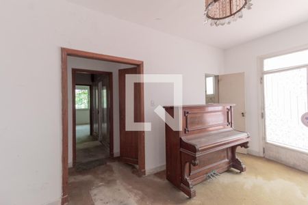 Casa à venda com 407m², 5 quartos e 4 vagas Casa à venda com 407m², 5 quartos e 4 vagasSala 4 - piso 2