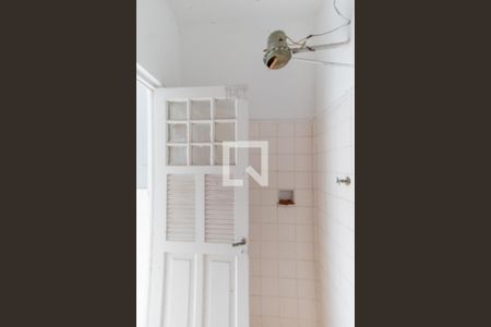 Casa à venda com 407m², 5 quartos e 4 vagas Casa à venda com 407m², 5 quartos e 4 vagasBanheiro de serviço