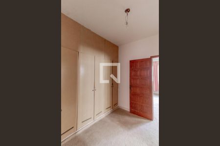 Casa à venda com 407m², 5 quartos e 4 vagas Casa à venda com 407m², 5 quartos e 4 vagasCloset da suíte