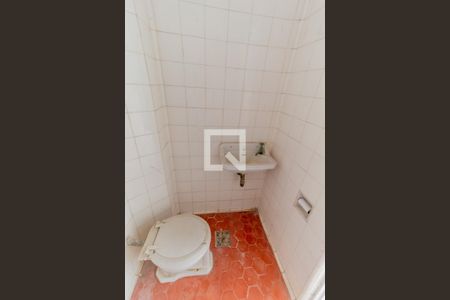 Casa à venda com 407m², 5 quartos e 4 vagas Casa à venda com 407m², 5 quartos e 4 vagasBanheiro de serviço