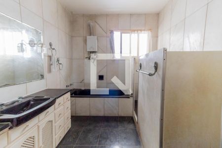 Casa à venda com 407m², 5 quartos e 4 vagas Casa à venda com 407m², 5 quartos e 4 vagasBanheiro da Suíte