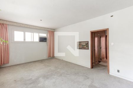 Casa à venda com 407m², 5 quartos e 4 vagas Casa à venda com 407m², 5 quartos e 4 vagasSuíte master