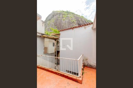 Casa à venda com 407m², 5 quartos e 4 vagas Casa à venda com 407m², 5 quartos e 4 vagasÁrea externa