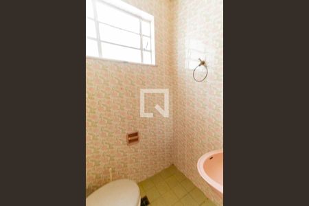 Casa à venda com 407m², 5 quartos e 4 vagas Casa à venda com 407m², 5 quartos e 4 vagasLavabo - Piso 1