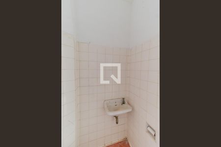 Casa à venda com 407m², 5 quartos e 4 vagas Casa à venda com 407m², 5 quartos e 4 vagasBanheiro de serviço