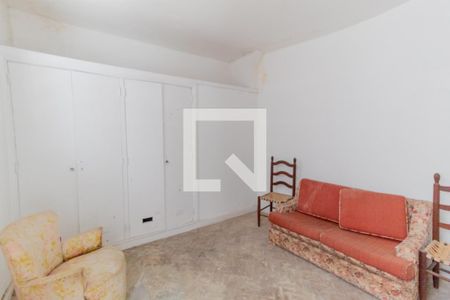 Casa à venda com 407m², 5 quartos e 4 vagas Casa à venda com 407m², 5 quartos e 4 vagasQuarto 4 - Anexo