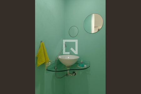 Casa à venda com 360m², 4 quartos e 4 vagasLavabo