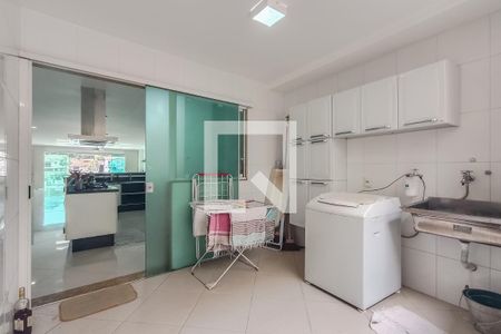 Casa à venda com 360m², 4 quartos e 4 vagasÁrea de Serviço