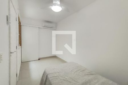 Casa à venda com 360m², 4 quartos e 4 vagasQuarto de Serviço