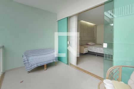 Casa à venda com 360m², 4 quartos e 4 vagasVaranda Quarto 1 - Suíte