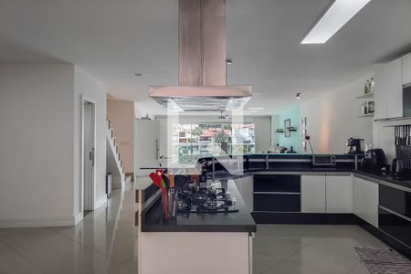 Casa à venda com 360m², 4 quartos e 4 vagasCozinha