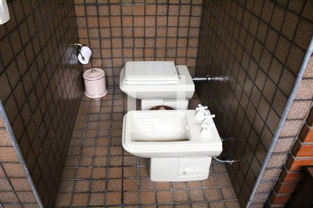 Casa à venda com 500m², 4 quartos e 8 vagasBanheiro da Suíte 1