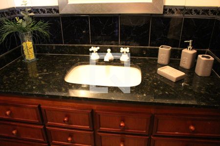 Casa à venda com 500m², 4 quartos e 8 vagasLavabo