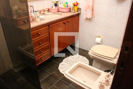 Casa à venda com 500m², 4 quartos e 8 vagasBanheiro da Suíte 3