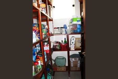 Casa à venda com 500m², 4 quartos e 8 vagasDespensa