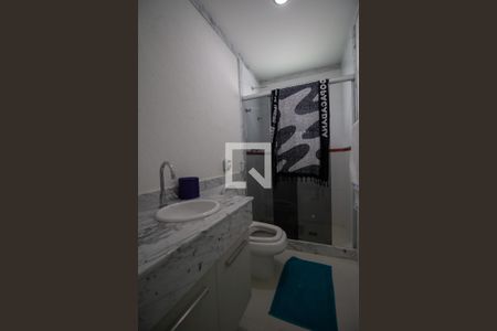 Casa à venda com 850m², 5 quartos e 8 vagas Casa à venda com 850m², 5 quartos e 8 vagasBanheiro da Suíte 2