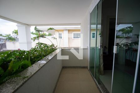 Casa à venda com 850m², 5 quartos e 8 vagas Casa à venda com 850m², 5 quartos e 8 vagasSacada da Suíte 5