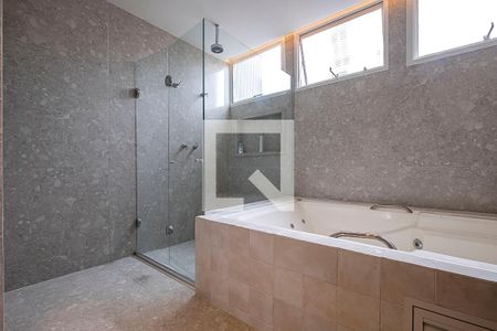 Suíte 1 - Banheiro de apartamento à venda com 3 quartos, 226m² em Jardim Paulista, São Paulo