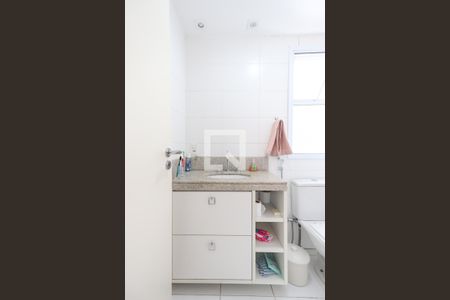 Apartamento à venda com 143m², 3 quartos e 2 vagas Apartamento à venda com 143m², 3 quartos e 2 vagasBanheiro da Suíte 2