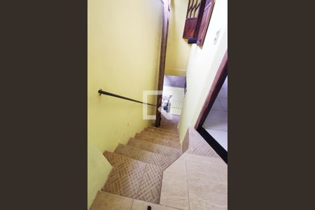 Casa para alugar com 49m², 1 quarto e sem vaga Casa para alugar com 49m², 1 quarto e sem vagaEscada