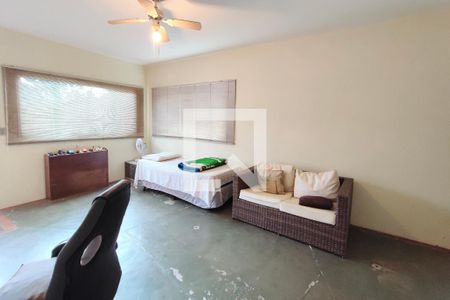 Casa à venda com 200m², 3 quartos e 8 vagas Casa à venda com 200m², 3 quartos e 8 vagasQuarto suíte 2