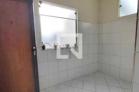 Casa à venda com 200m², 3 quartos e 8 vagas Casa à venda com 200m², 3 quartos e 8 vagasBanheiro suíte 2