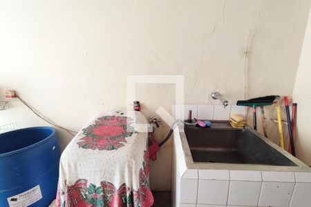 Casa à venda com 200m², 3 quartos e 8 vagas Casa à venda com 200m², 3 quartos e 8 vagasÁrea de Serviço