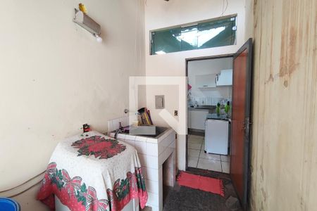 Casa à venda com 200m², 3 quartos e 8 vagas Casa à venda com 200m², 3 quartos e 8 vagasÁrea de Serviço