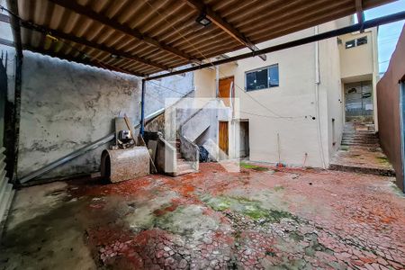 Casa à venda com 120m², 2 quartos e 5 vagasQuintal