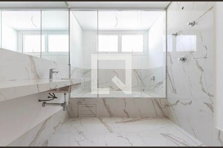 Casa de condomínio à venda com 750m², 4 quartos e 8 vagas