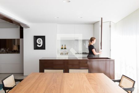 Apartamento à venda com 208m², 2 quartos e 3 vagas