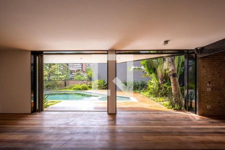 Casa de condomínio à venda com 661m², 4 quartos e 3 vagas
