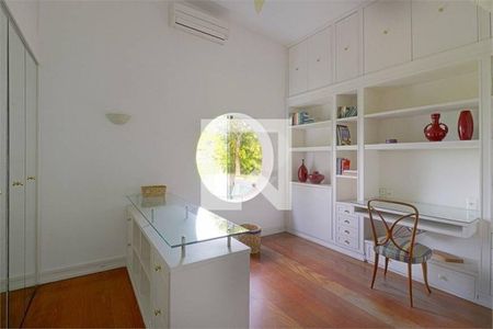 Casa à venda com 680m², 6 quartos e 10 vagas