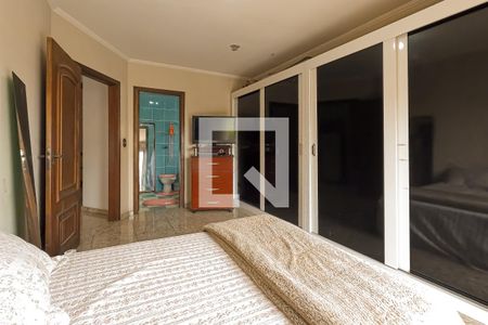 Casa à venda com 350m², 3 quartos e 4 vagasSuíte 2