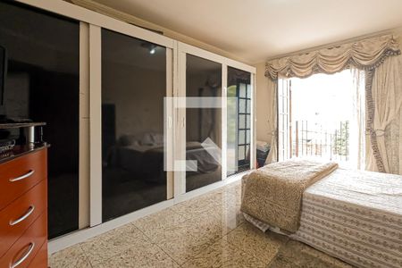 Casa à venda com 350m², 3 quartos e 4 vagasSuíte 2