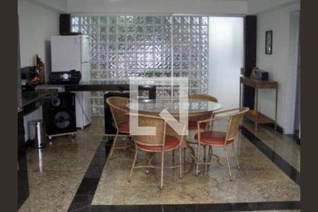 Casa à venda com 380m², 5 quartos e 6 vagas