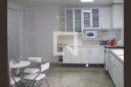 Casa à venda com 380m², 5 quartos e 6 vagas