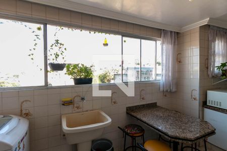 Apartamento à venda com 202m², 3 quartos e 1 vagaÁrea de Serviço