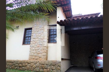 Casa à venda com 311m², 4 quartos e 4 vagas