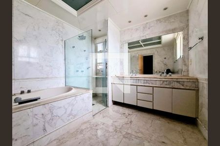 Apartamento à venda com 310m², 4 quartos e 5 vagas