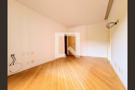 Apartamento à venda com 310m², 4 quartos e 5 vagas