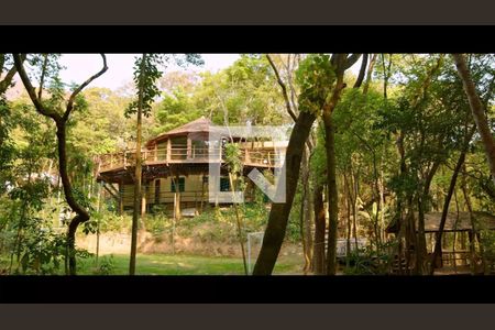 Casa de condomínio à venda com 680m², 5 quartos e 4 vagas
