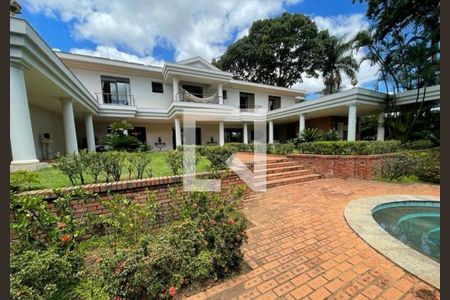 Casa à venda com 1200m², 5 quartos e 15 vagas