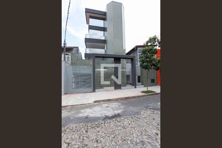 Apartamento à venda com 278m², 4 quartos e 4 vagas Apartamento à venda com 278m², 4 quartos e 4 vagasFachada