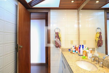 Apartamento à venda com 150m², 4 quartos e 2 vagasBanheiro